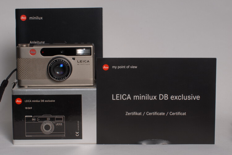 Leica point and shoot & compact cameras | Secondhandcamera.nl